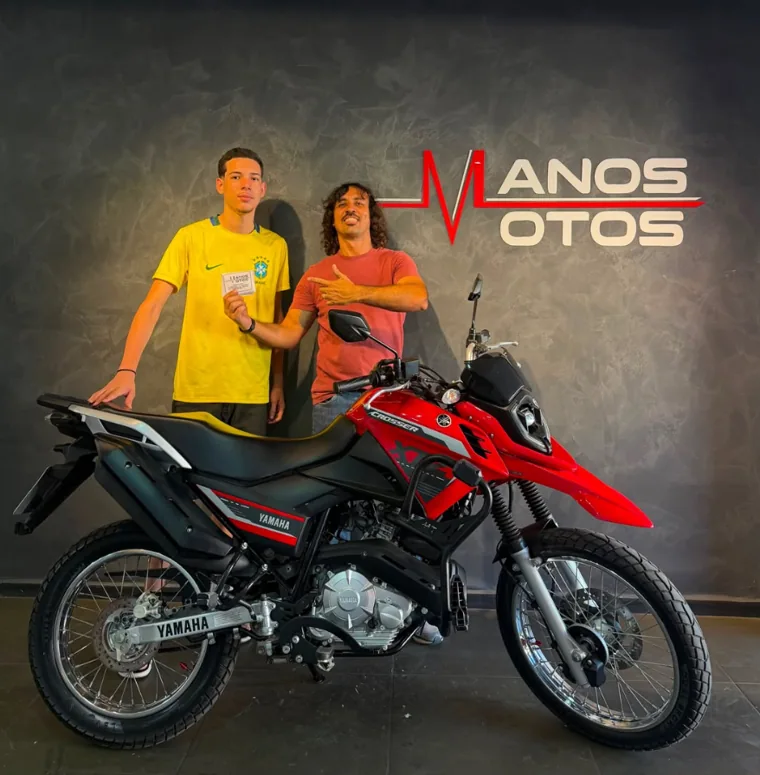 Entrega de Yamaha Crosser na Manos Motos