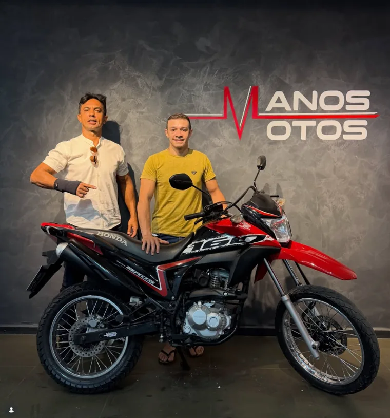 Entrega de Honda Bros na Manos Motos